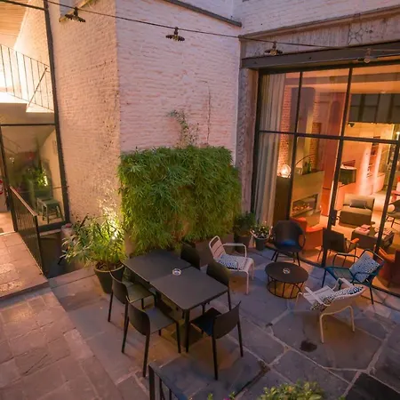 Neuvice Hotel