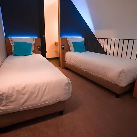 Neuvice 3* לייז'